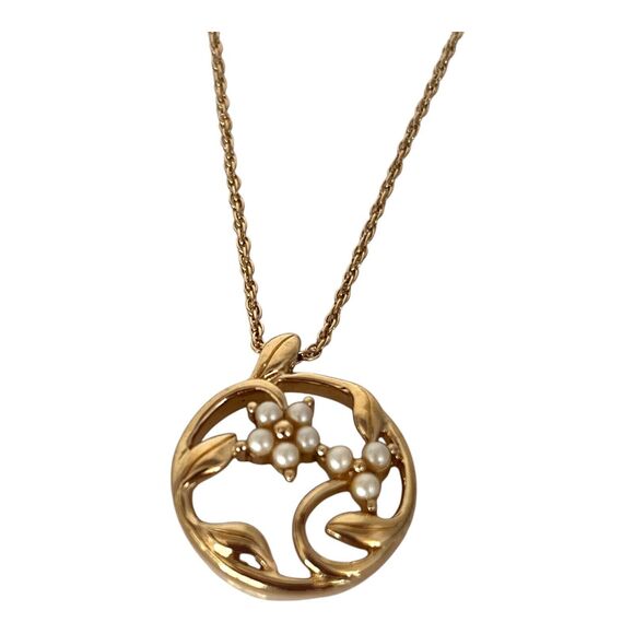 Vintage Necklace Signed Trifari With Tags Simulated Pearl Floral Gold Tone 7U - Picture 3 of 3